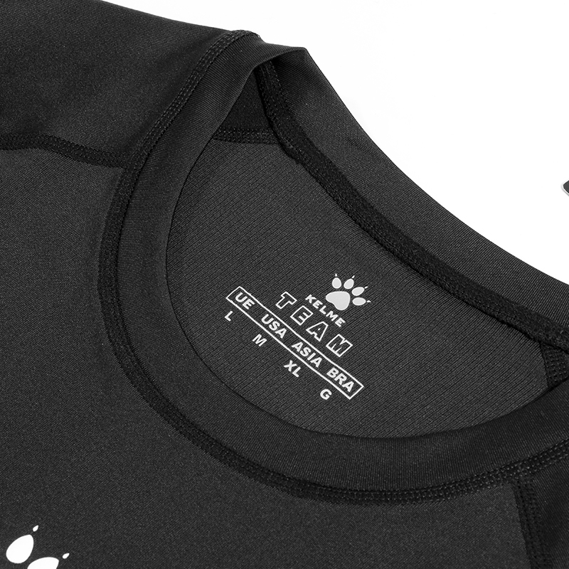 Kelme T-shirt da corsa per uom - Running Gear Autumn recensione e prezzo