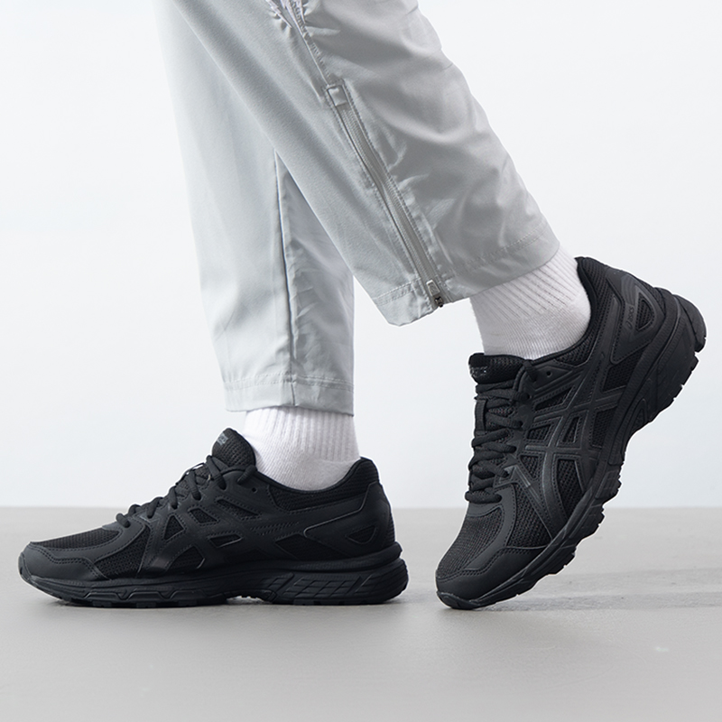 Scarpe da uomo Asics Jog 100t  - Running Gear Asics recensione e prezzo